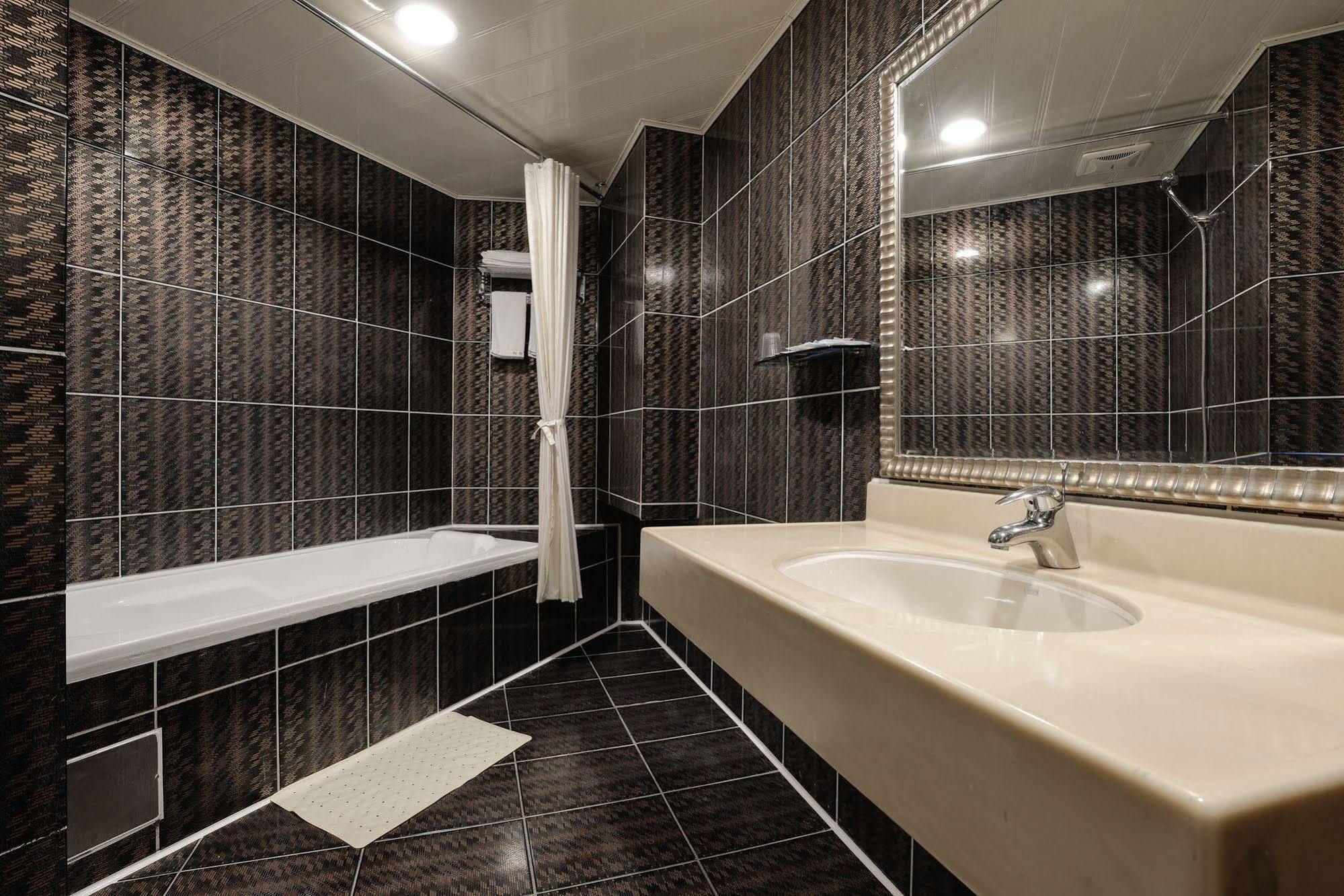 Kaja Hotel Καοσιούνγκ Εξωτερικό φωτογραφία